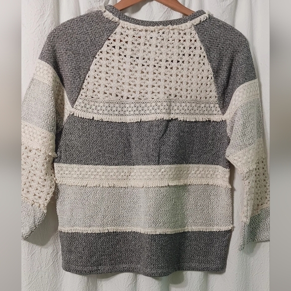 Lucky Lotus Women's Knit and Lace Medium Shirt - Picture 4 of 12